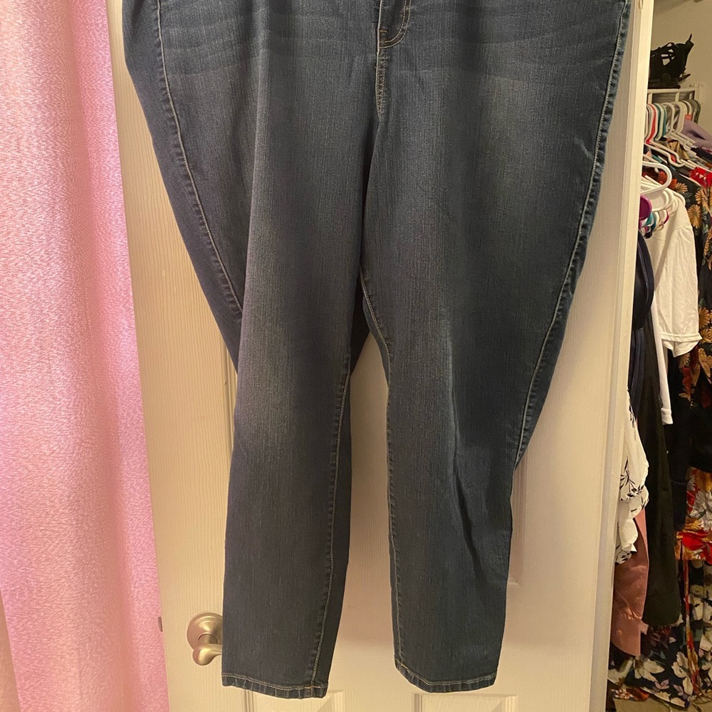 Medium wash torrid denim size 26 R